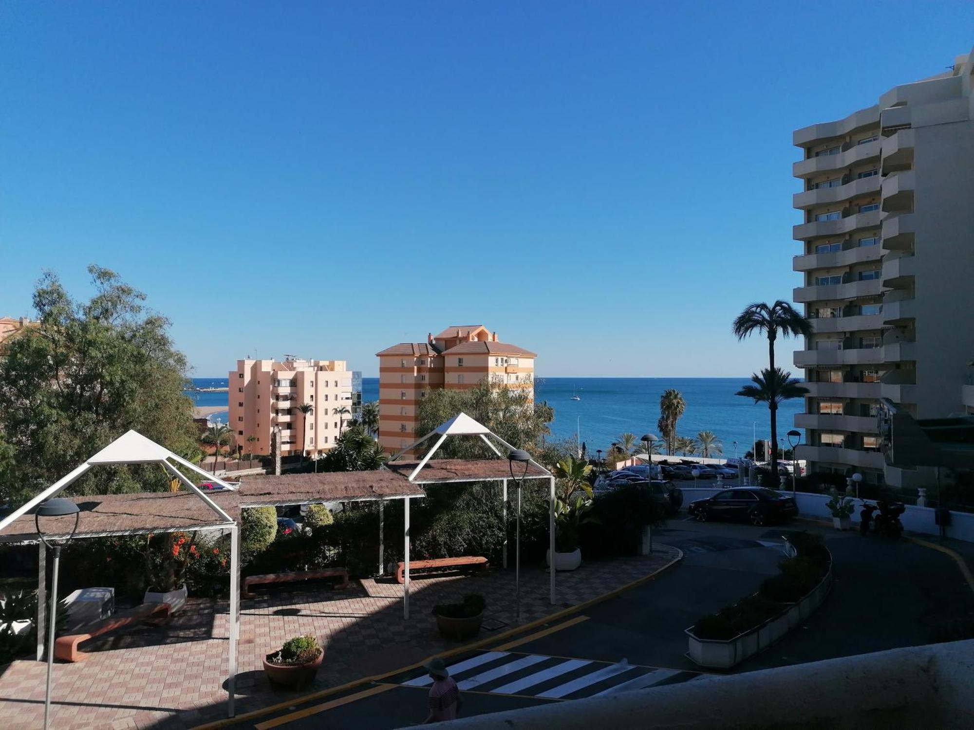 Estudio Terraza Vista Mar Parking Gratuito Piscinas Benalmadena Exterior photo